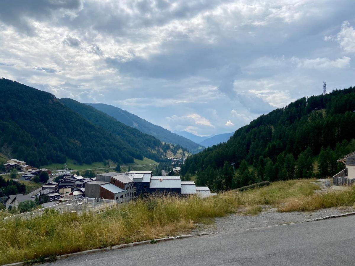 3 pièces la Foux d Allos vue montagne et station Extérieur photo